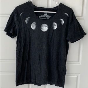 Moon phases graphic t shirt!